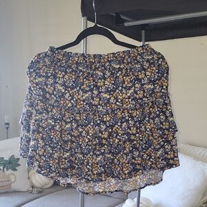True Craft Navy Floral Tiered Mini Skirt Size Large boho Flowy casual chic